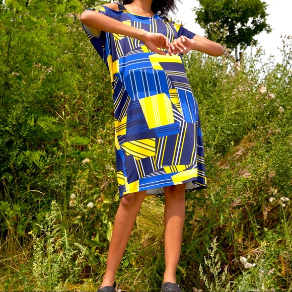 Clothing company selling French Fashion - Picture 2 of 6